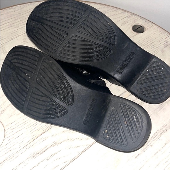 Minnetonka leather mules black with silver concha detail 1.5” clog heel size 7.5 - Picture 4 of 4